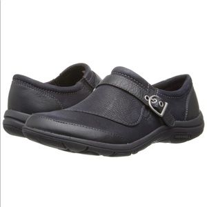 Merrell Women's Dassie Buckle Slip-On size 8.5